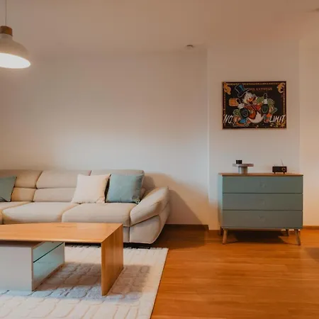 Zentral, Loggia, Tg-platz شقة