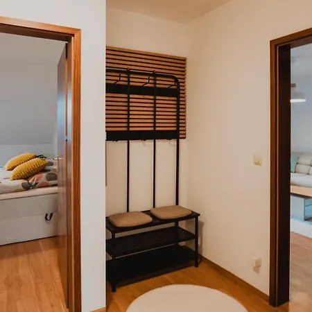Zentral, Loggia, Tg-platz דירה אוגסבורג