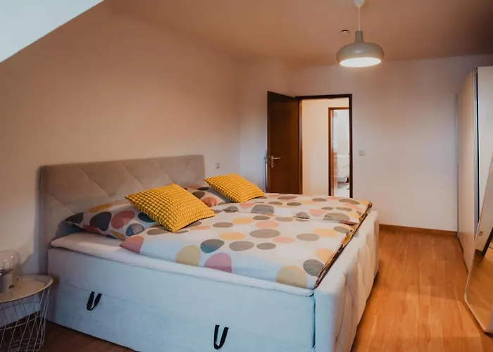 Zentral, Loggia, Tg-platz Apartament Augsburg